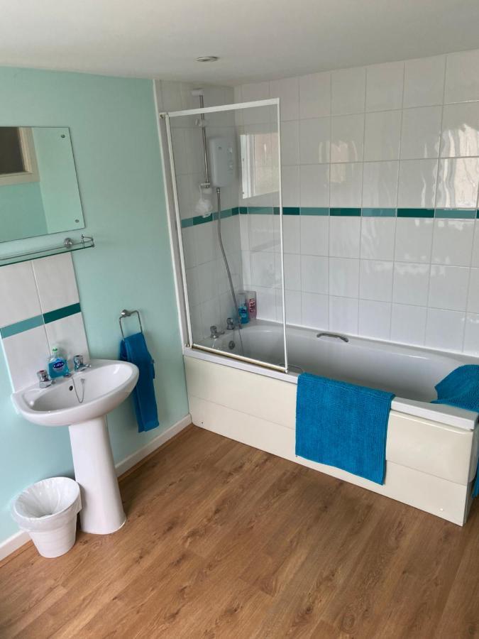 Cosy 3-Bedroom House, Stones Throw To Beach Weymouth Kültér fotó